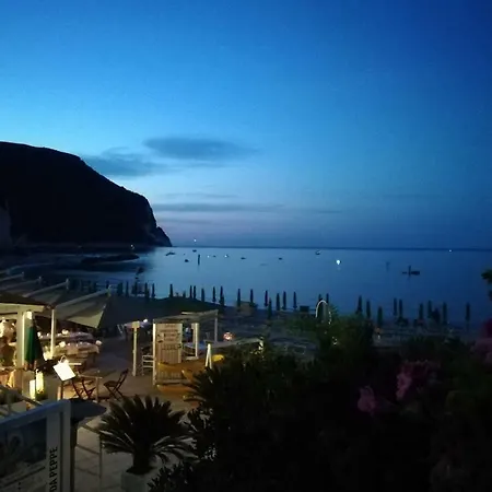 Due Per Due Guest house Sirolo